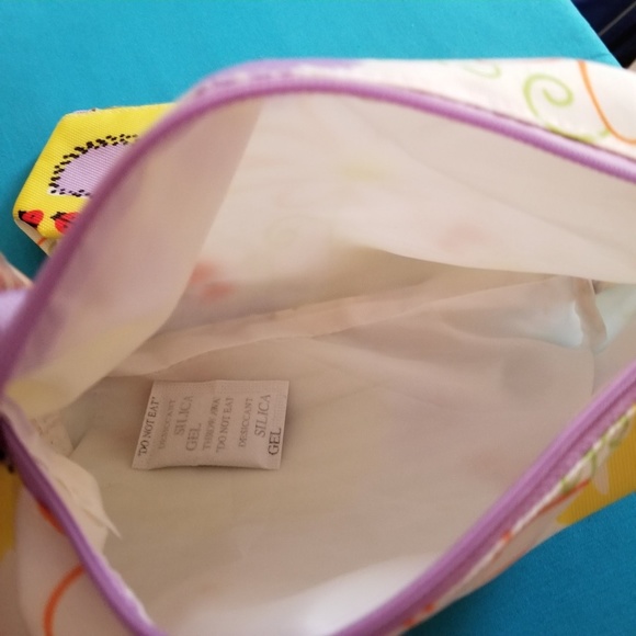 💎 2 Cosmetic bags new without tags. - Picture 2 of 4